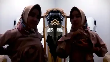 Bokep Indo Kasur Nyaman Indo Crot Lumer WOT HD
